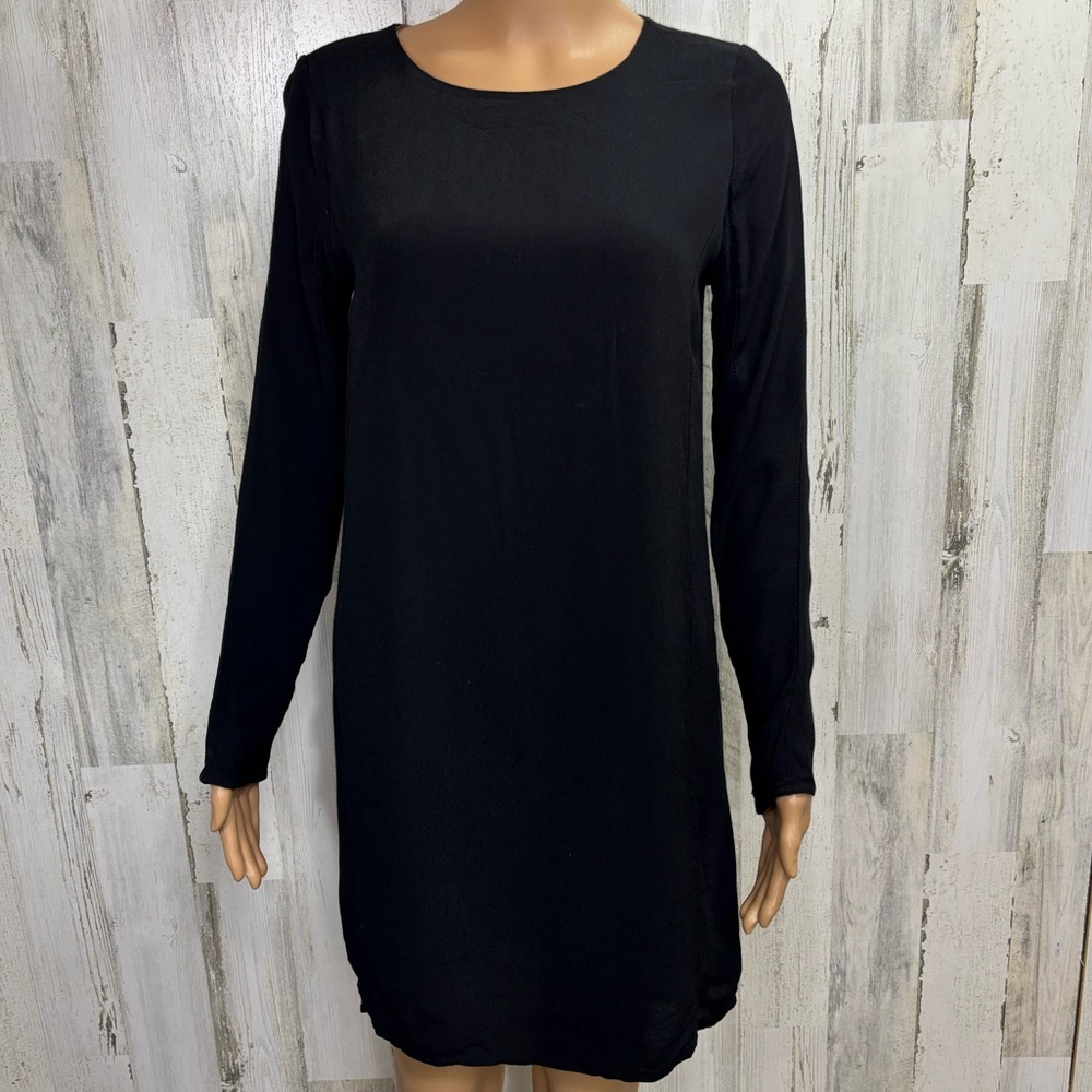 Everly Black Crepe Long Sleeve Dressβ